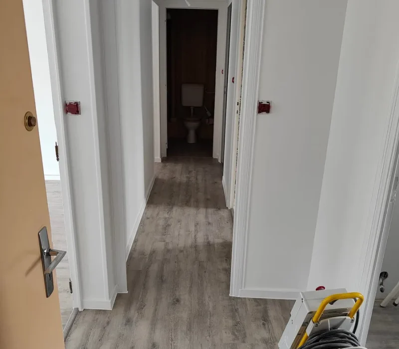 Réalisation de revêtement de sol par TLM Déco Design, peintre décorateur à la Rochelle